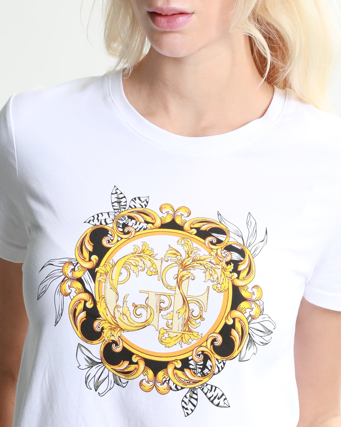 Contrasted Ornamental Print T-Shirt