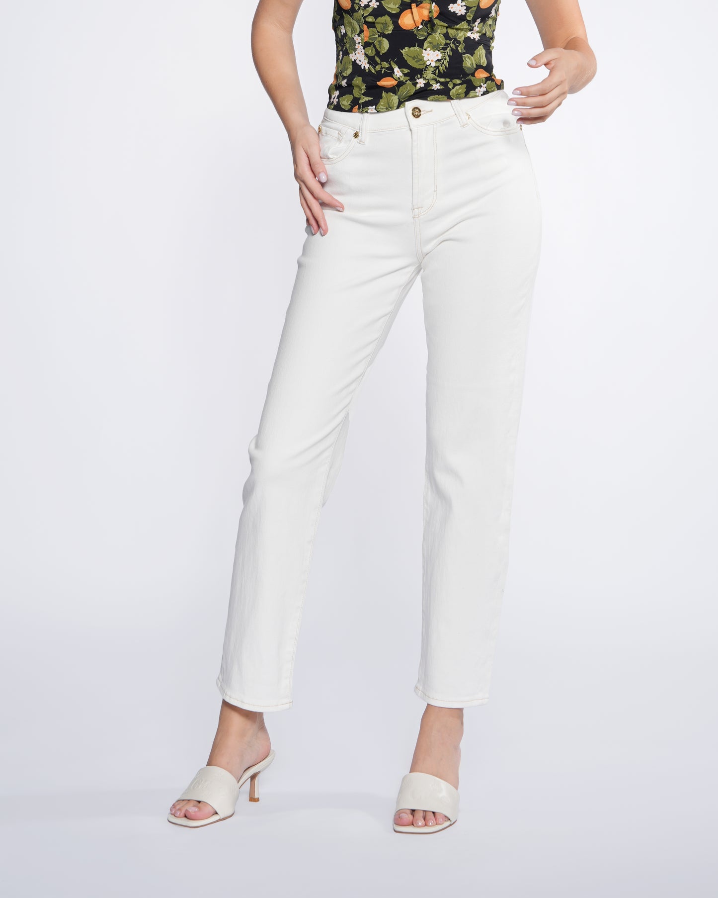 Straight Pants with Contrast Stitching