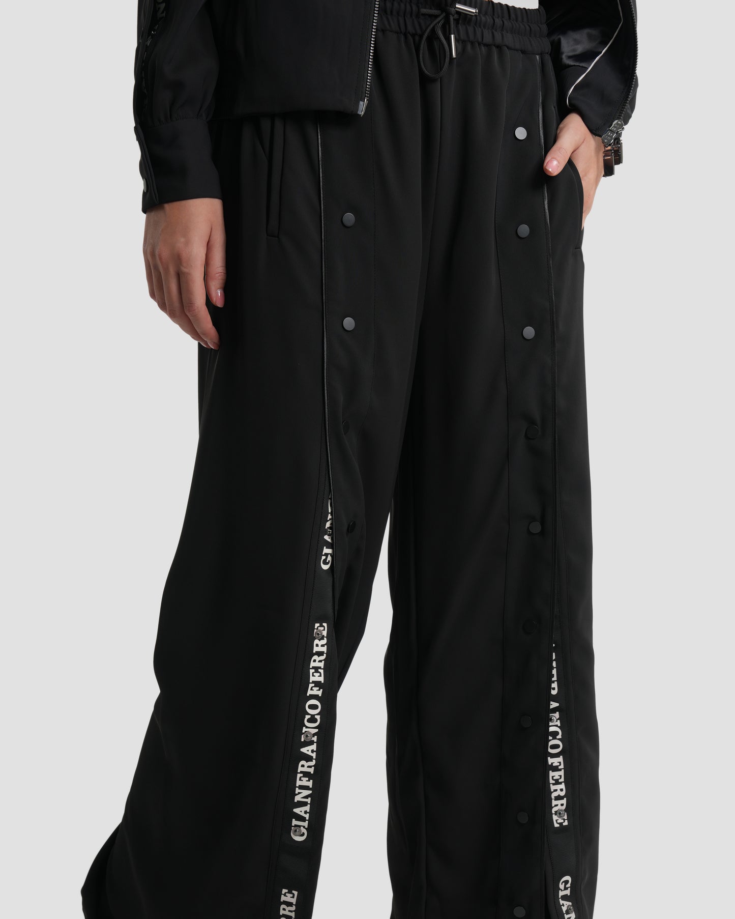 Button Slit Pants