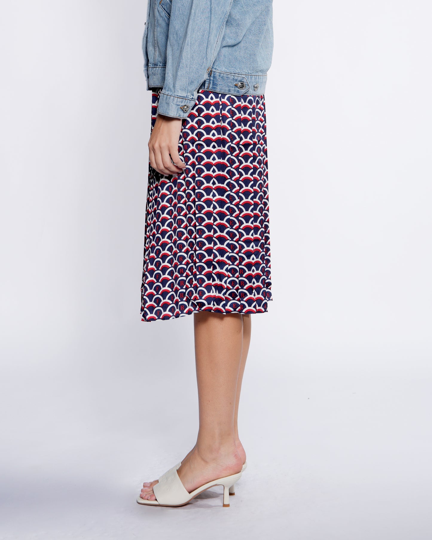 Scalloped Print Pleated Midi Skirt