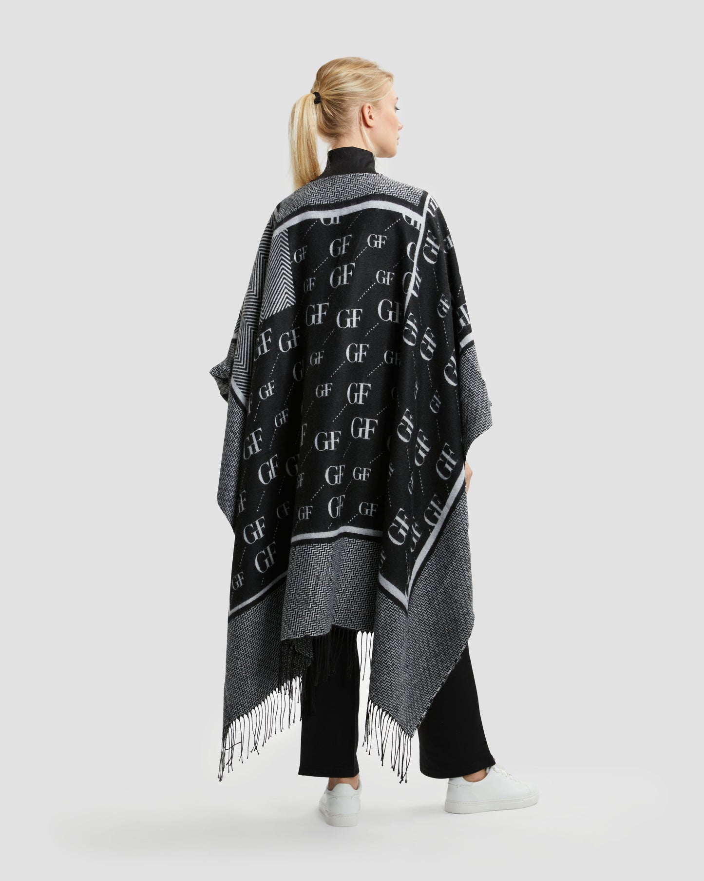 GF Knitted Poncho