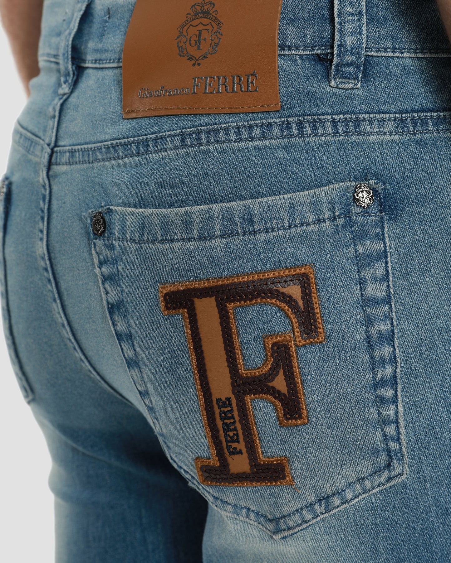 Light Bleached Jeans