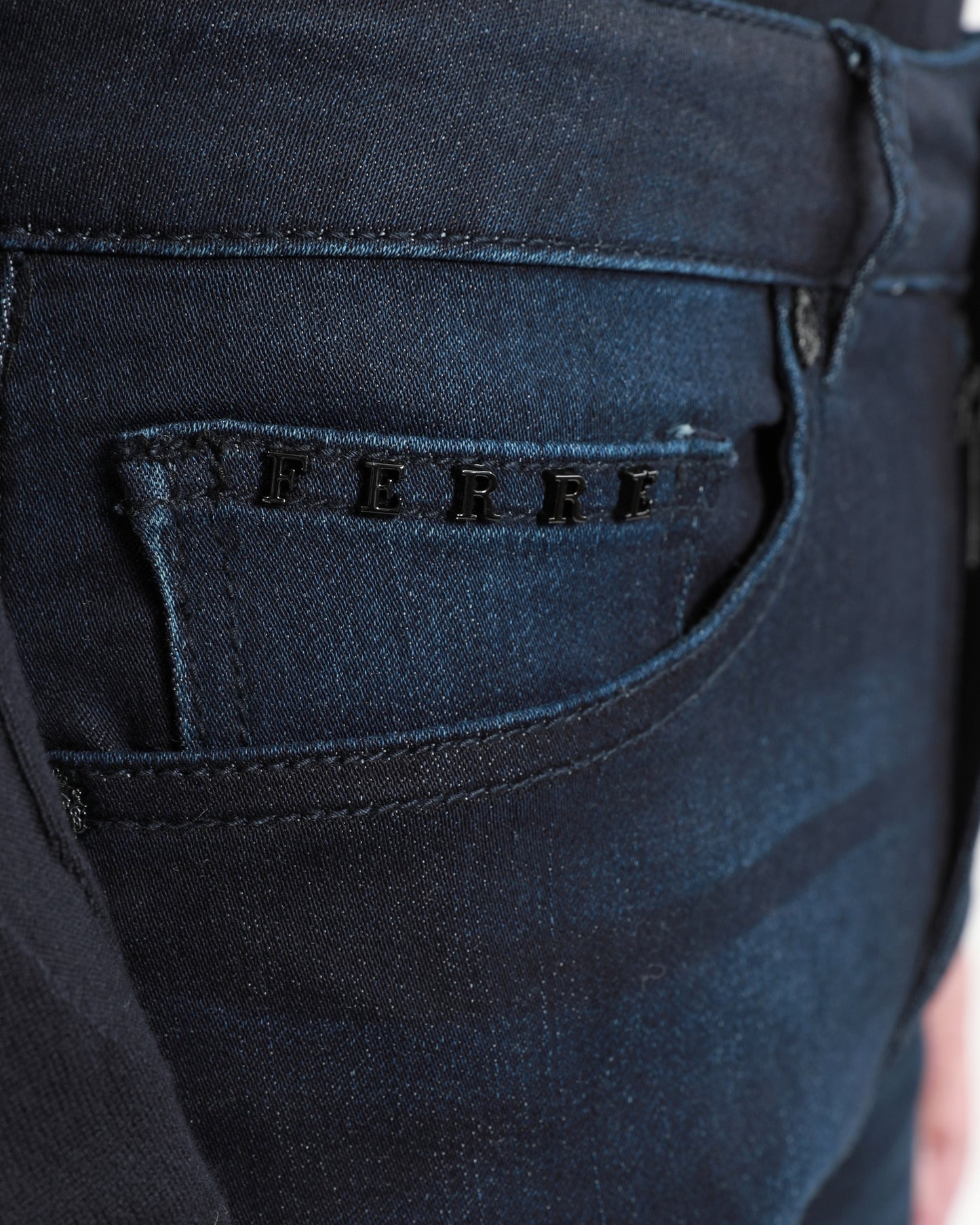Minimal Bleached Jeans