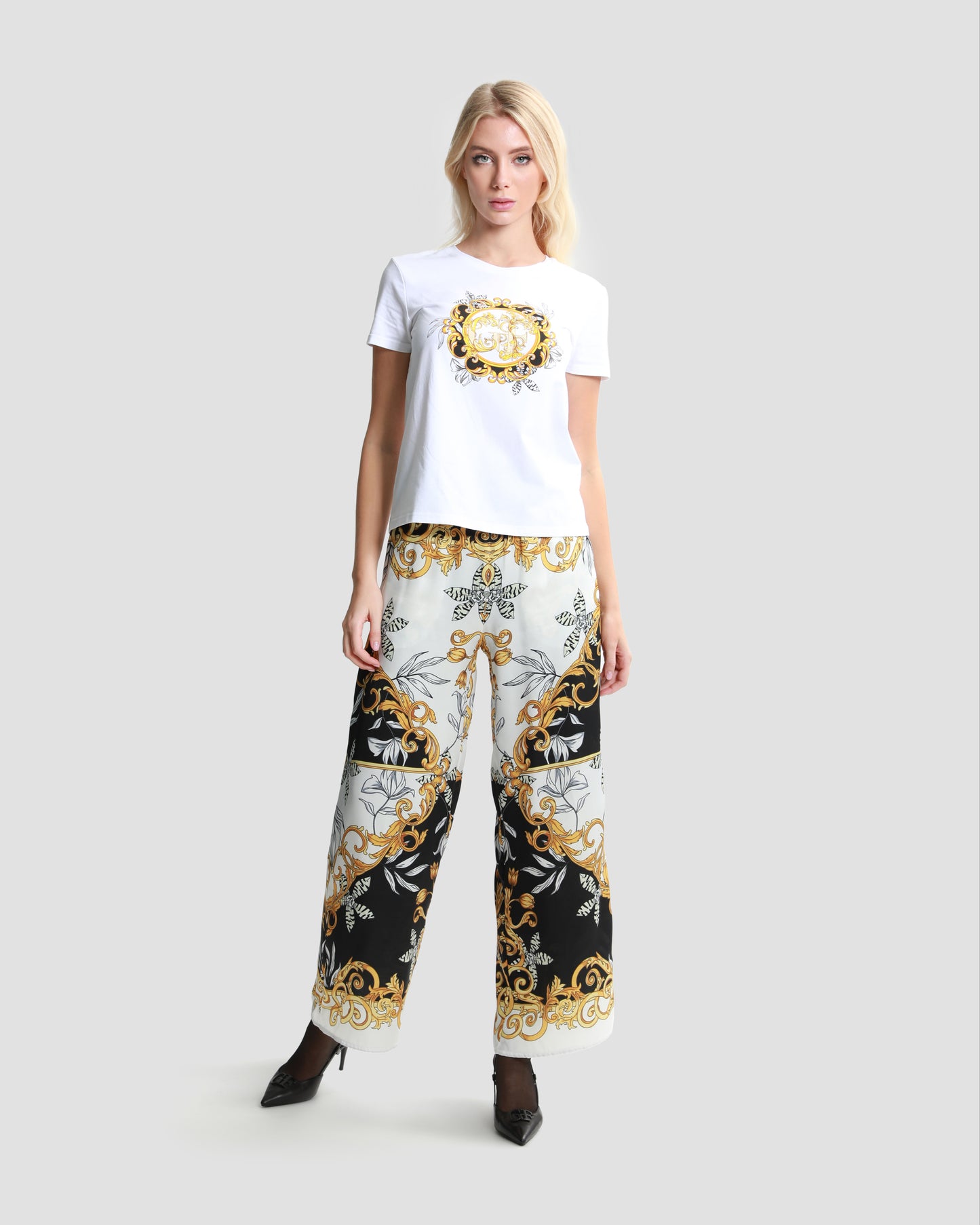 Contrasted Ornamental Print T-Shirt