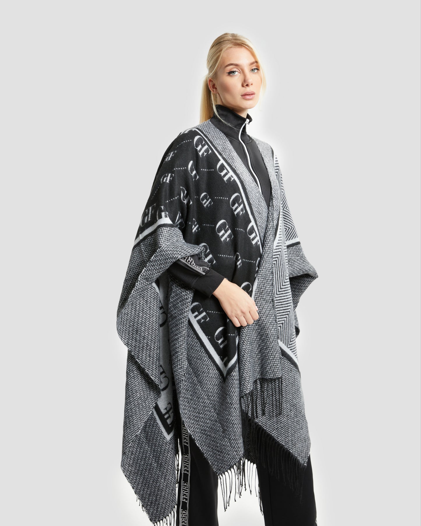 GF Knitted Poncho