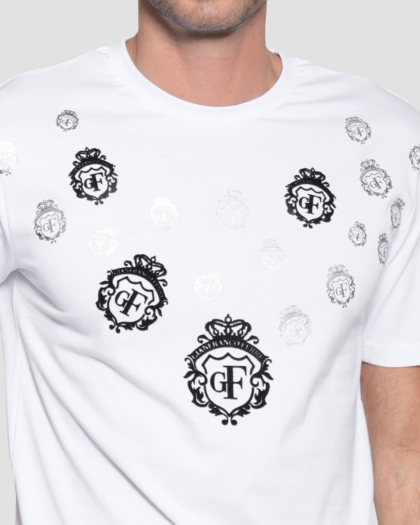 Patterned Emblem T-shirt