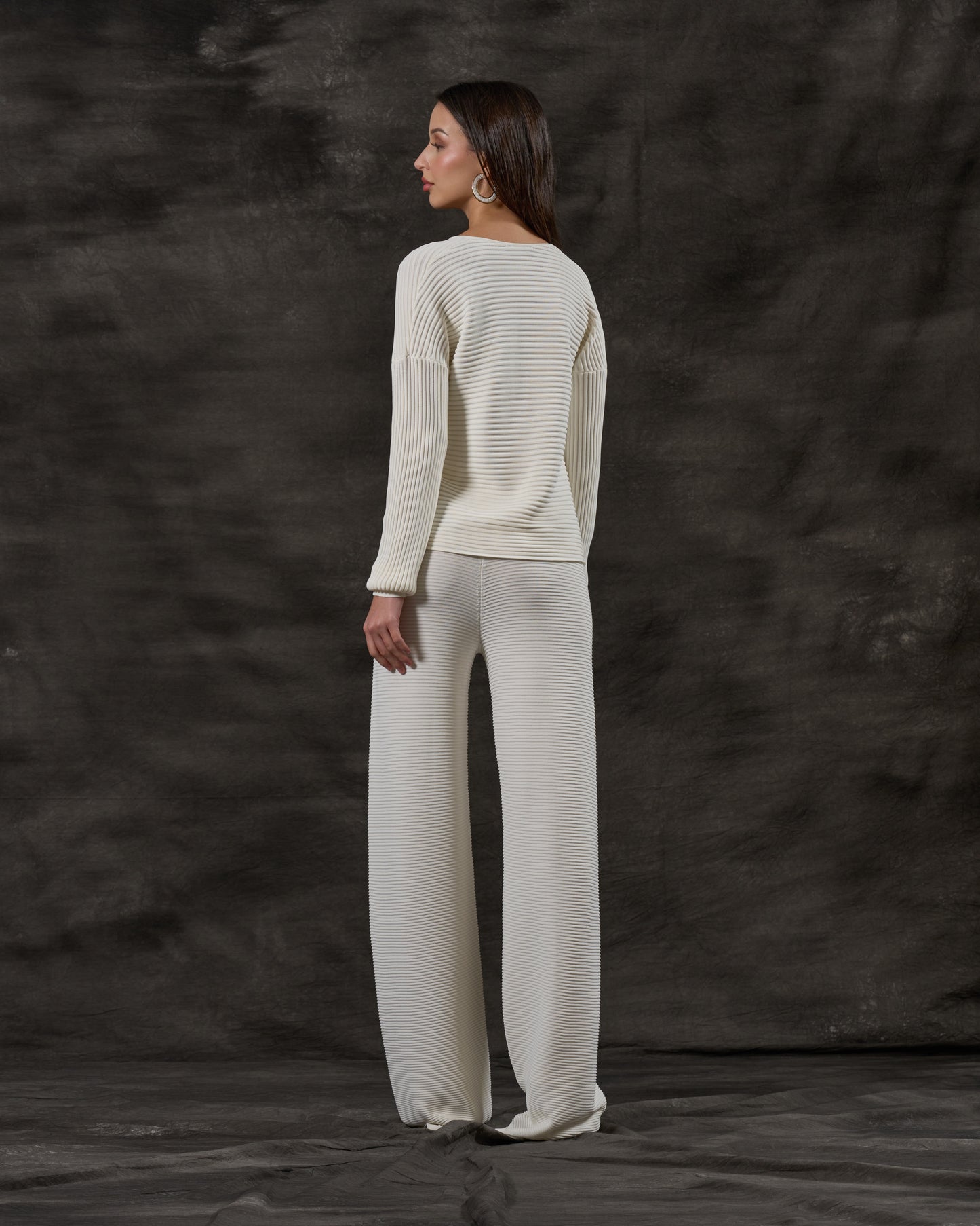 Ribbed V-Neck Knit Pullover