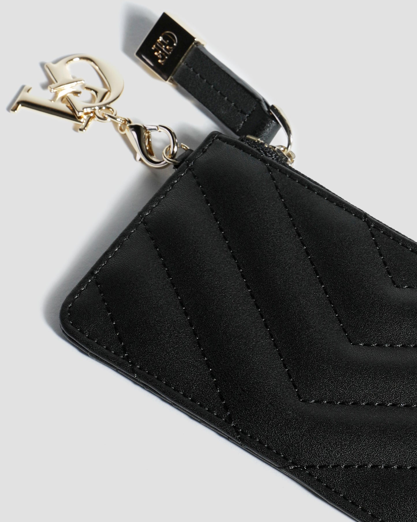 Quilted Half Zip Wallet
