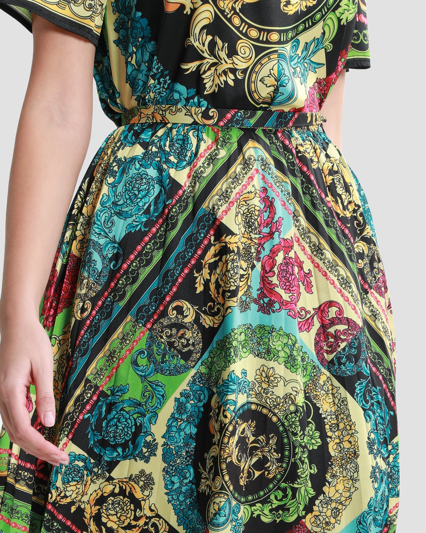 Ornate Color-Block Pleated Skirt
