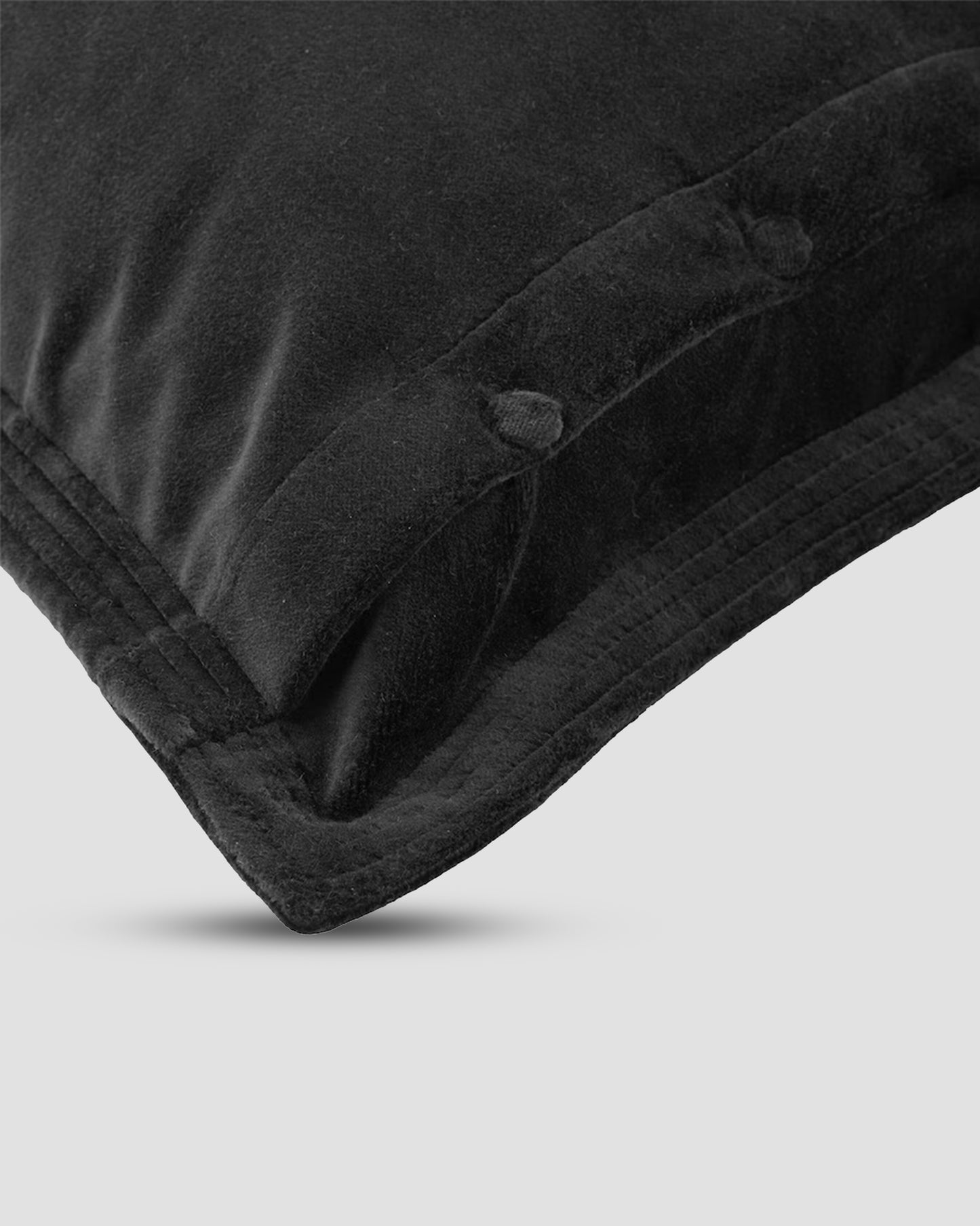 GF Axiom Emblem Cushion